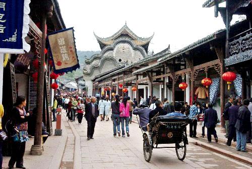 张家界市与省远景经济发展研究院举行座谈
